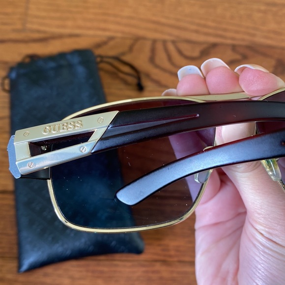 BRAND NEW GUESS SUNGLASSES - Picture 2 of 3